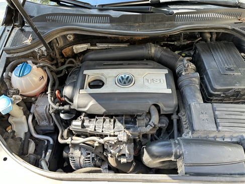 Used 2012 Volkswagen CC Sport FWD image 11