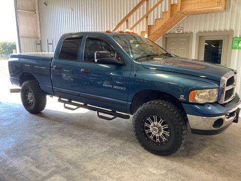 Used 2005 Dodge Ram 3500 Truck SLT w/ Quad Cab Big Horn Value Group image 2