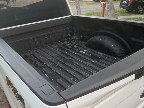 Used 2018 Ford F250 XL w/ Power Equipment Group AWD/4WD image 9