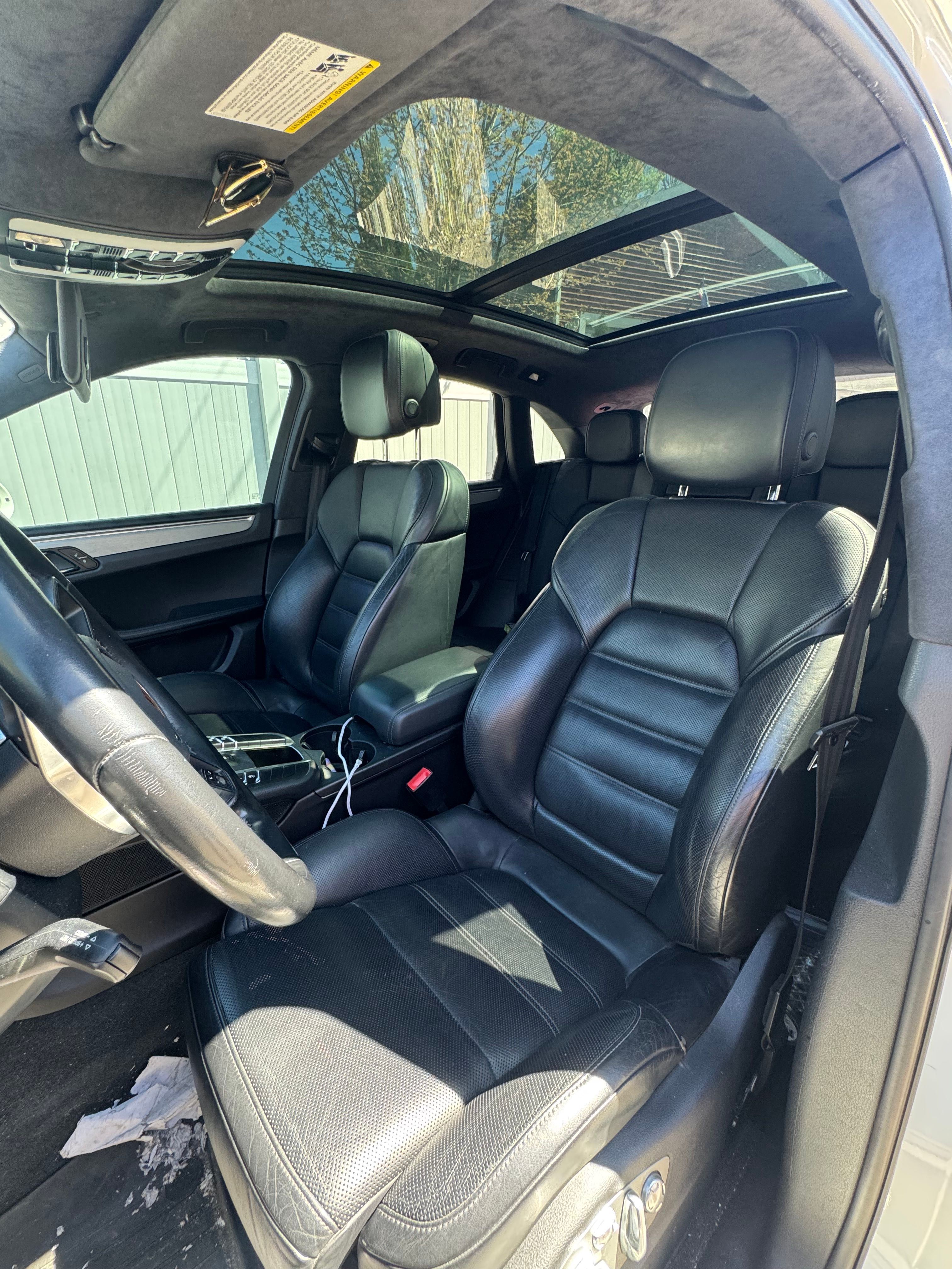 Used 2016 Porsche Macan Turbo AWD/4WD image 2