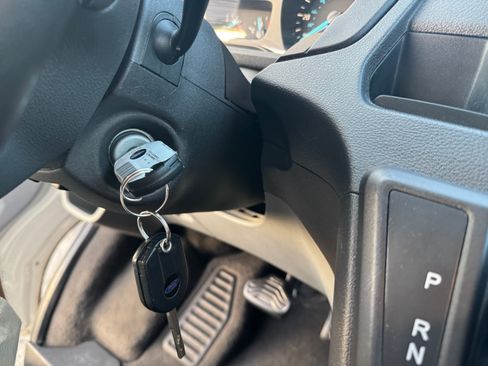 Used 2017 Ford Transit 150 XL image 29