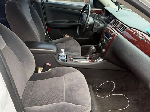 Used 2010 Chevrolet Impala LT image 11