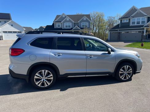 Used 2019 Subaru Ascent Limited w/ Popular Package #2 AWD/4WD image 4