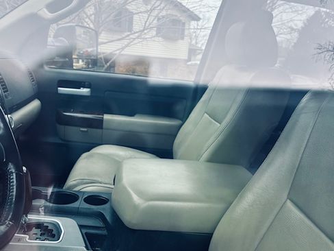 Used 2013 Toyota Tundra Limited image 10