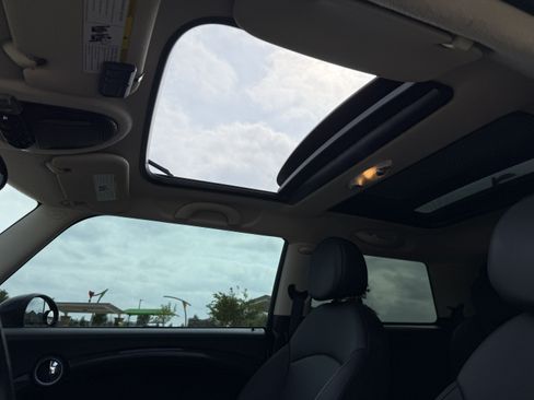 Used 2012 MINI Cooper S image 16