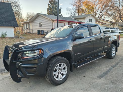 Used 2018 Chevrolet Colorado LT w/ Safety Package image 4