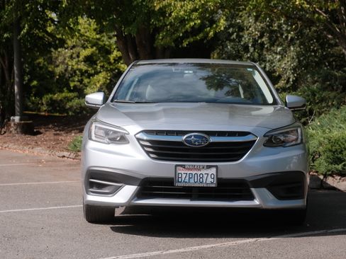 Used 2022 Subaru Legacy Premium AWD/4WD image 2