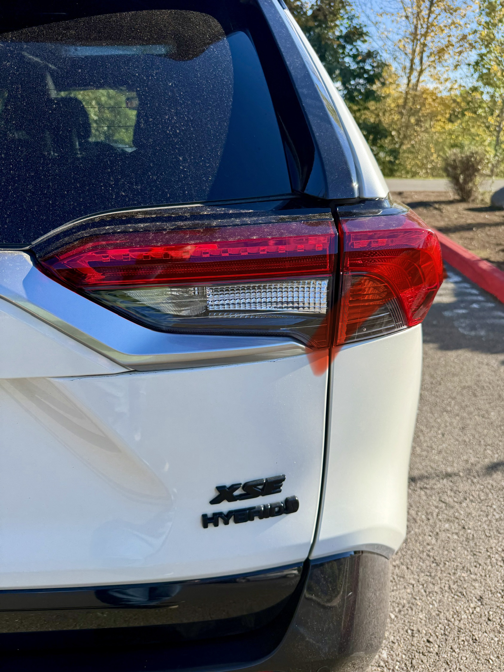 Used 2020 Toyota RAV4 XSE AWD/4WD image 6
