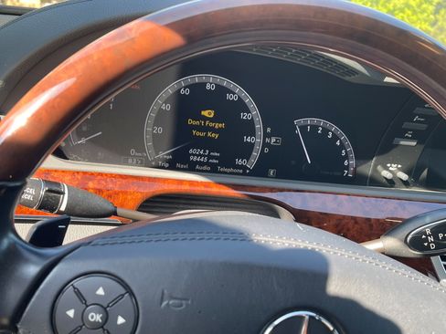 Used 2011 Mercedes-Benz S 550 4MATIC image 6