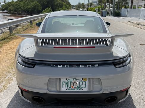 Used 2024 Porsche 911 Carrera 4S AWD/4WD image 5