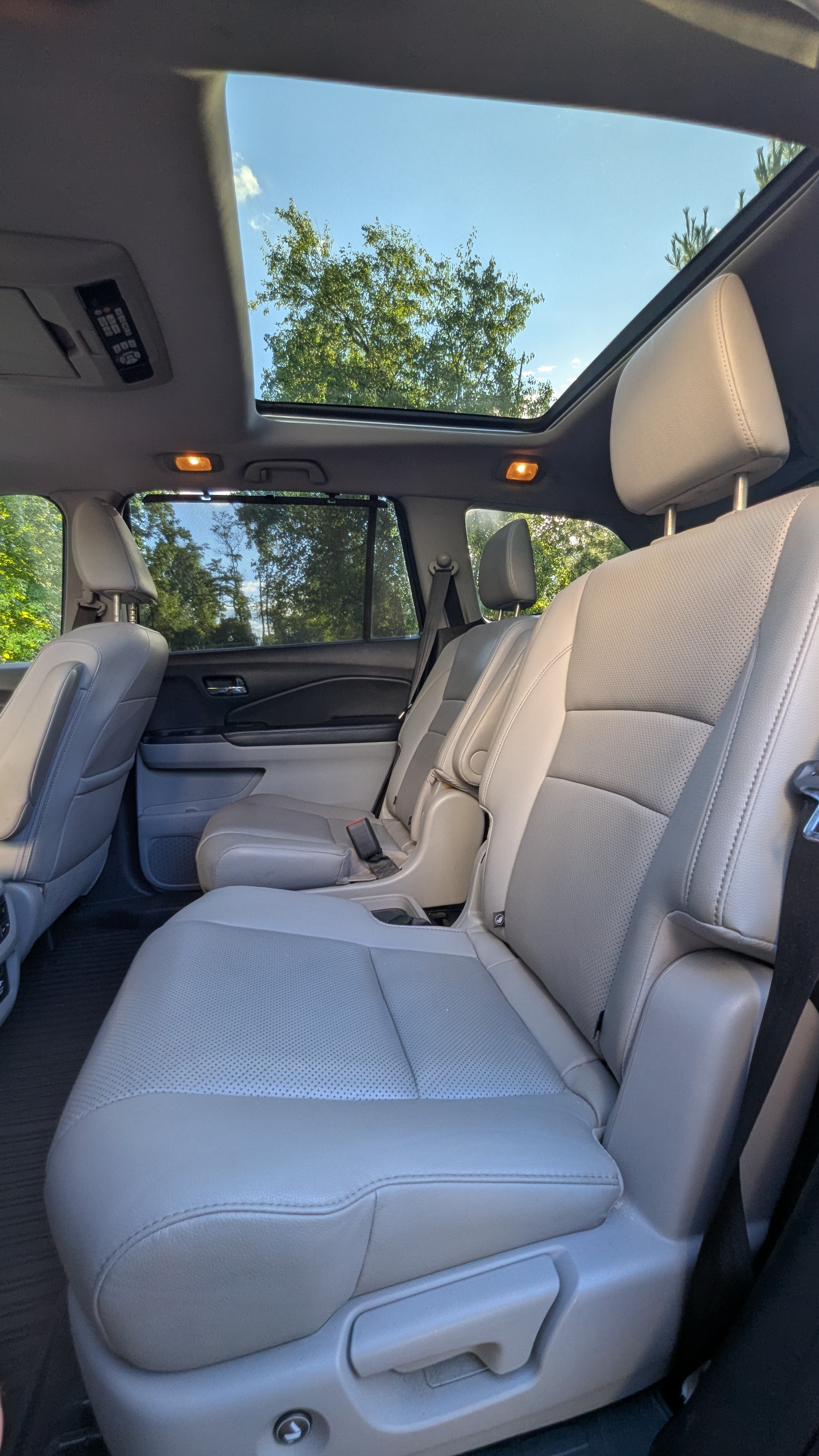Used 2016 Honda Pilot Elite image 17
