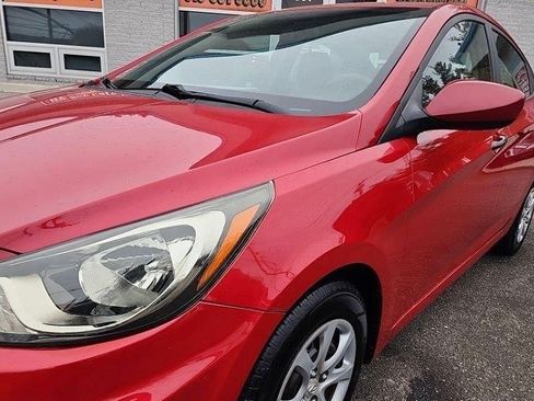 Used 2012 Hyundai Accent GLS FWD image 10