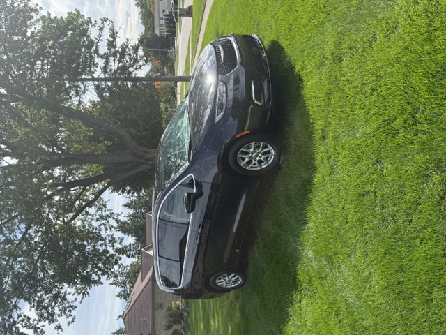Used 2023 Chrysler Pacifica Touring-L FWD image 1