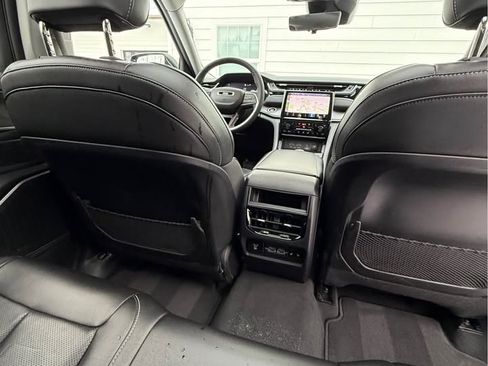 Used 2022 Jeep Grand Cherokee Limited 4xe w/ Luxury Tech Group II image 17