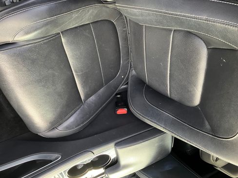 Used 2017 Jaguar F-PACE R-Sport image 9