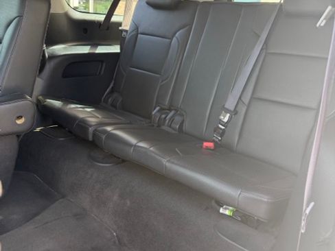 Used 2016 GMC Yukon XL SLT w/ Open Road Package RWD image 12