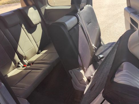 Used 2015 Honda Pilot Touring image 25