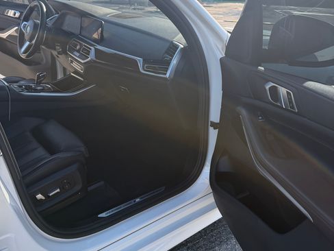 Used 2021 BMW X5 sDrive40i w/ M Sport Package RWD image 10