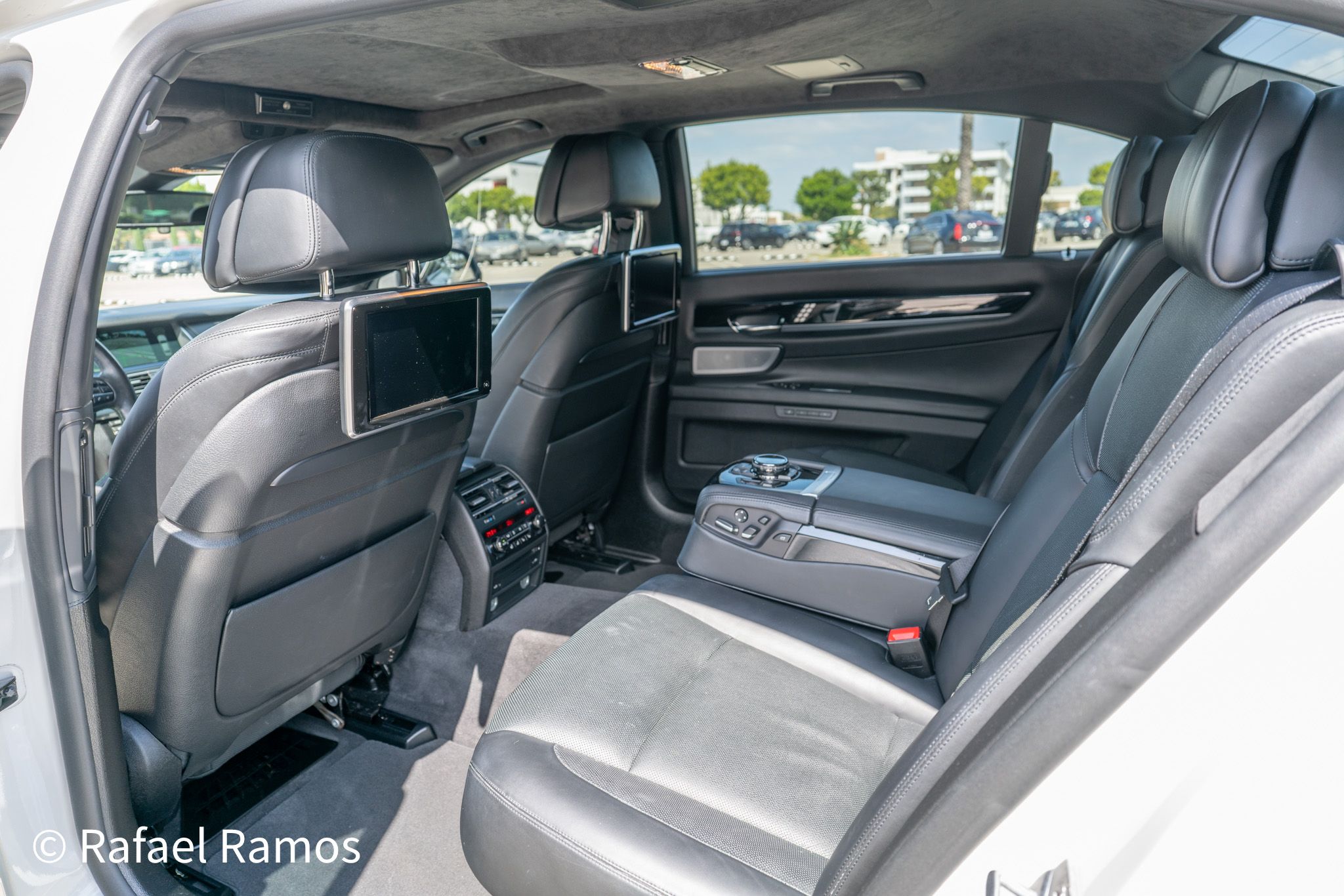 Used 2014 BMW ALPINA B7 xDrive LWB AWD/4WD image 22