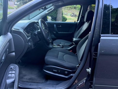 Used 2016 GMC Acadia SLE AWD/4WD image 21