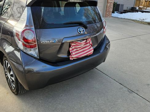 Used 2012 Toyota Prius C Three image 9