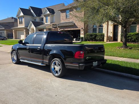 Used 2001 Ford F150 Harley-Davidson image 8