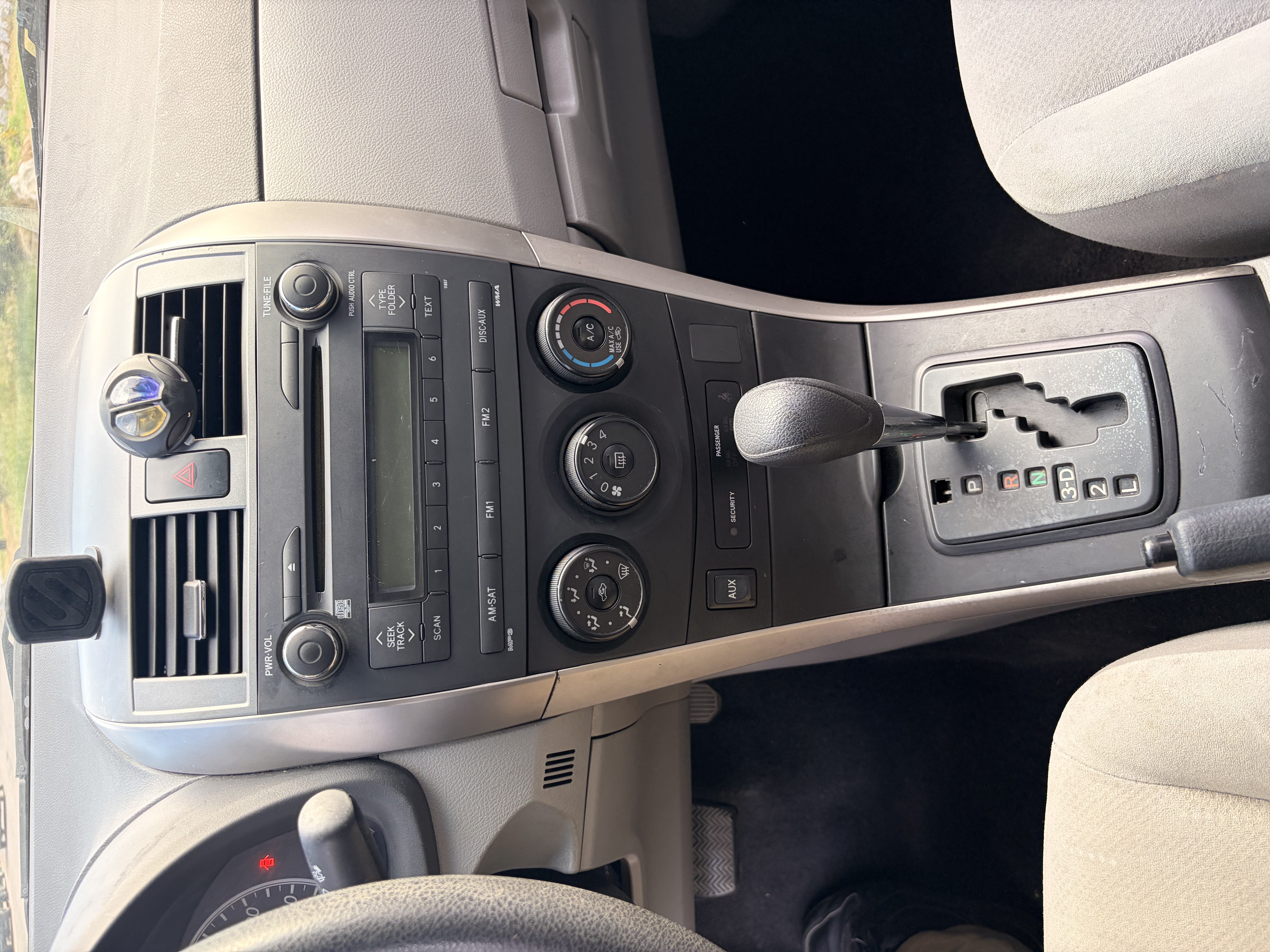 Used 2013 Toyota Corolla L FWD image 11