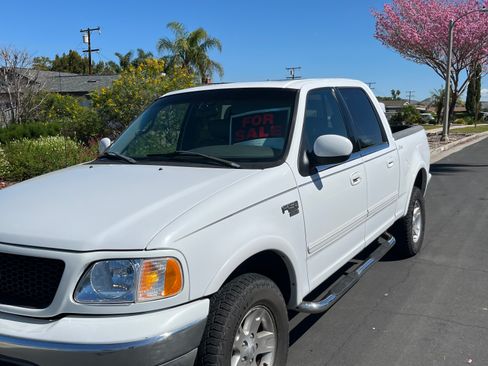 Used 2002 Ford F150 4x4 SuperCrew image 2