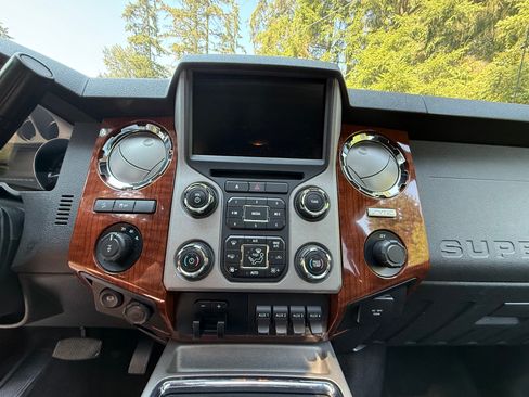 Used 2015 Ford F350 King Ranch w/ FX4 Off-Road Package AWD/4WD image 8
