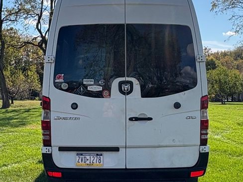 Used 2008 Dodge Sprinter 2500 w/ Premium Sound Group I image 2