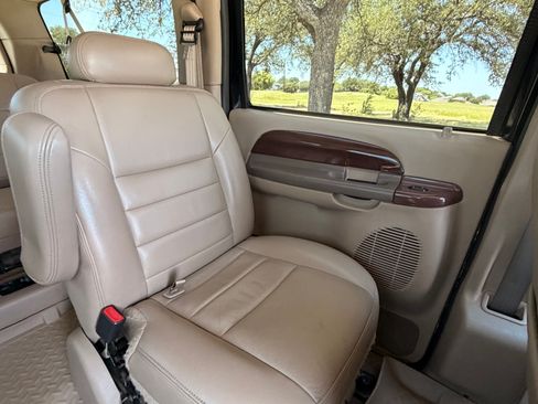 Used 2004 Ford Excursion Limited AWD/4WD image 16