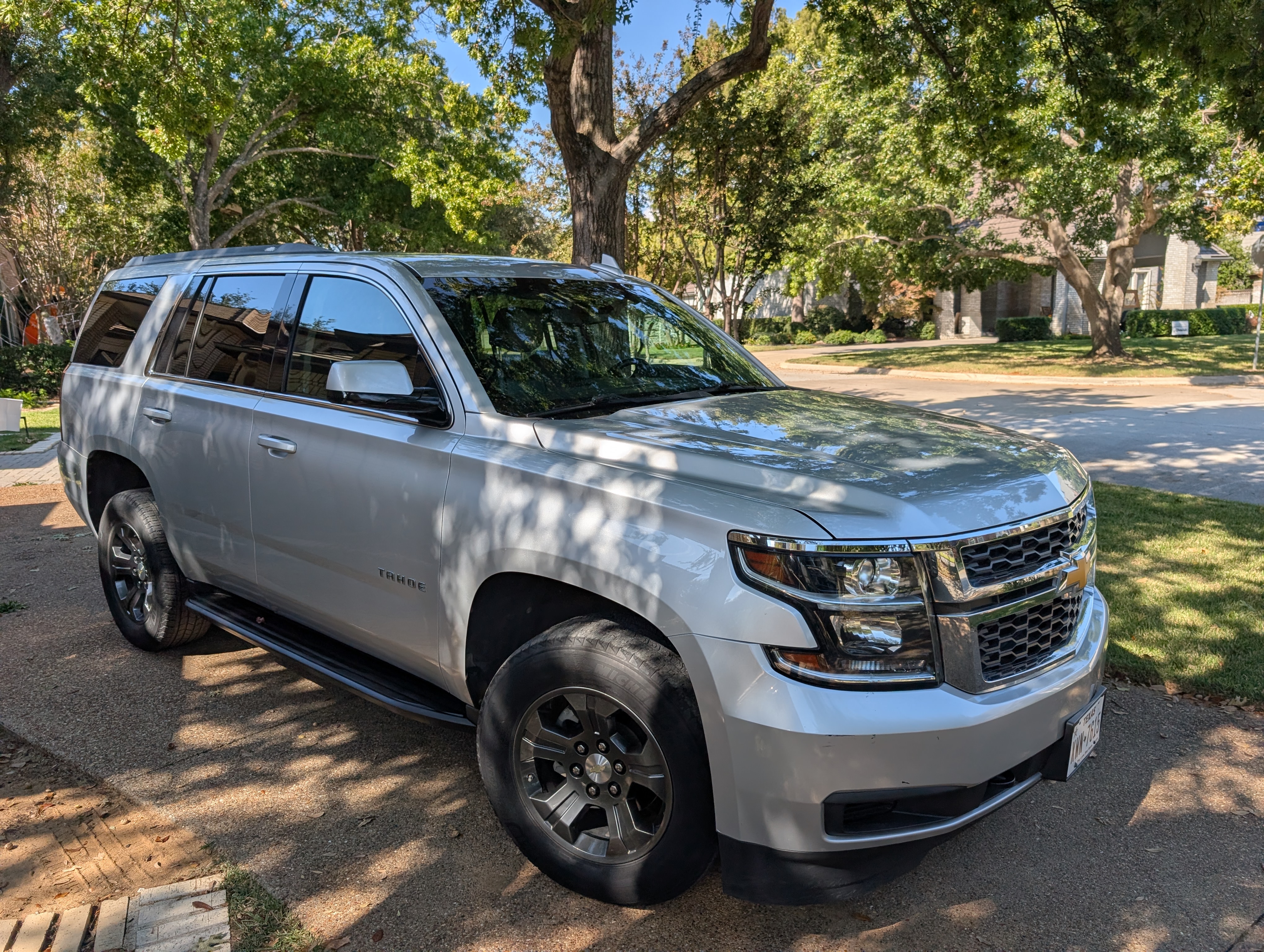 Used 2019 Chevrolet Tahoe LS w/ Skid Plate Package AWD/4WD image 5