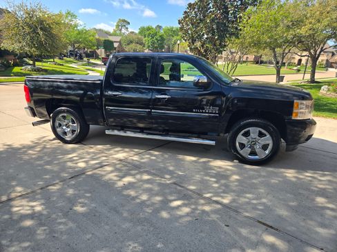 Used 2011 Chevrolet Silverado 1500 LT w/ Texas Edition image 1