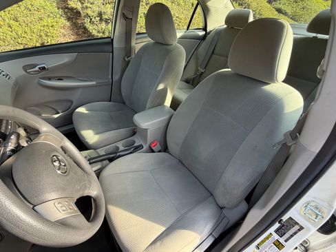 Used 2012 Toyota Corolla LE image 9