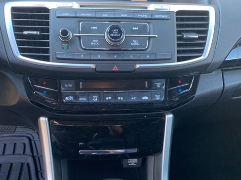 Used 2017 Honda Accord LX image 10