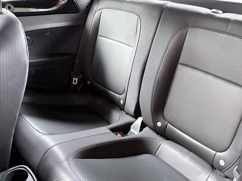 Used 2013 Volkswagen Beetle 2.5 image 9