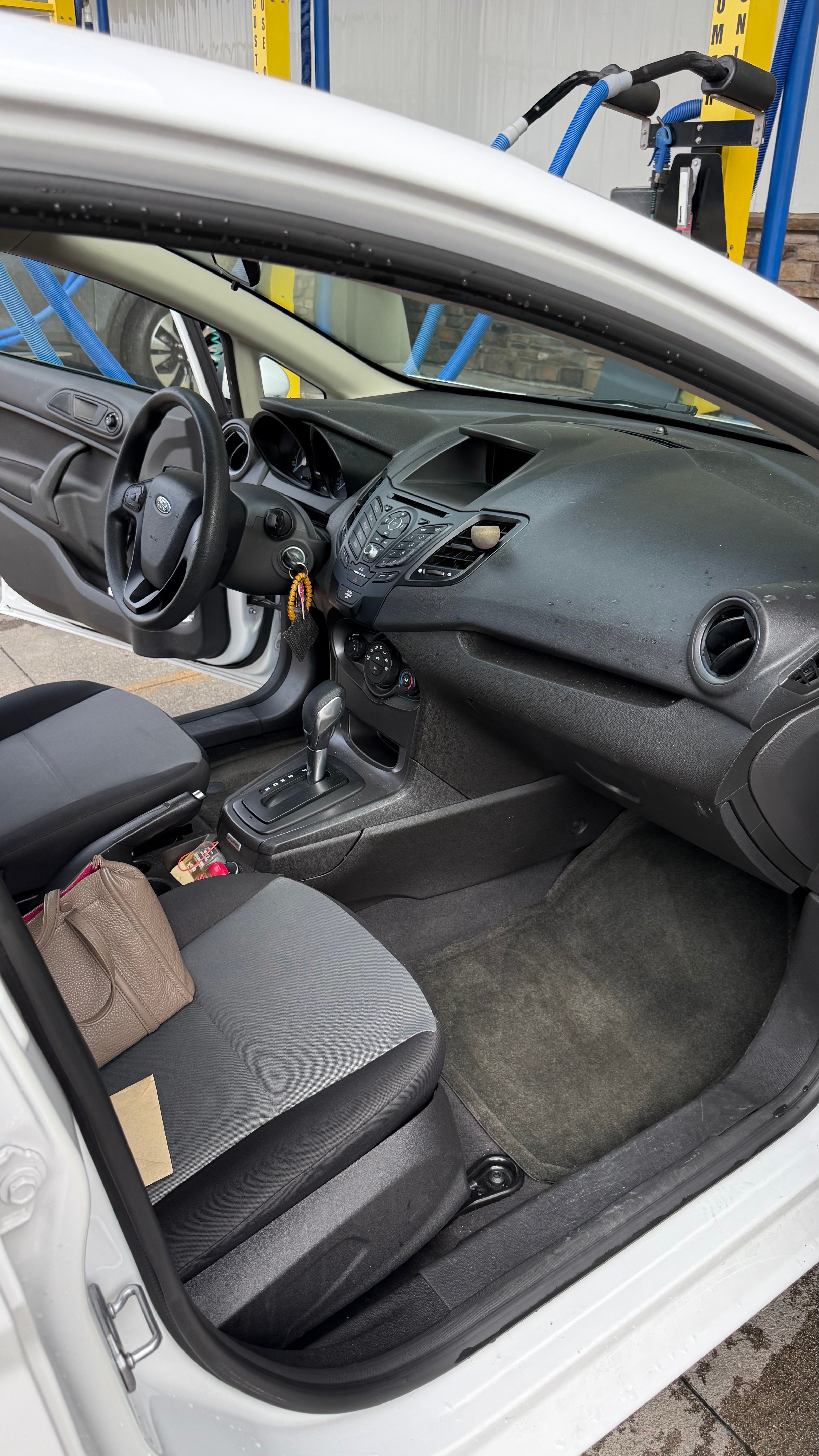 Used 2018 Ford Fiesta S FWD image 9