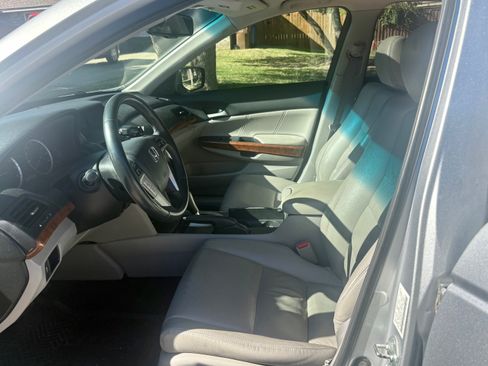 Used 2011 Honda Accord EX-L image 12