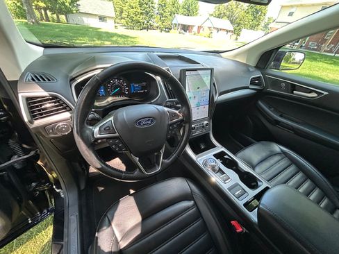 Used 2021 Ford Edge SEL w/ Convenience Package AWD/4WD image 9