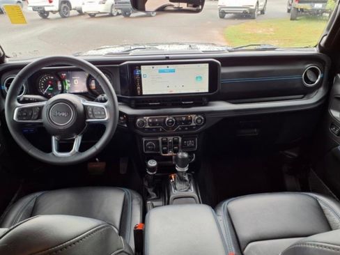 Used 2024 Jeep Wrangler High Altitude AWD/4WD image 13