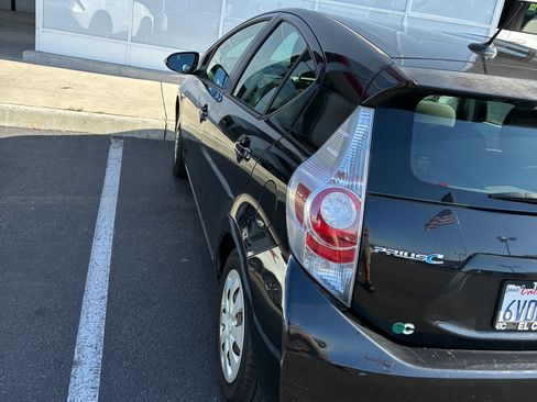 Used 2012 Toyota Prius C Three FWD image 6