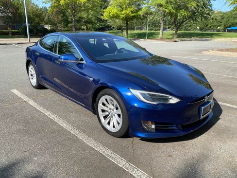 Used 2017 Tesla Model S 75 RWD image 1