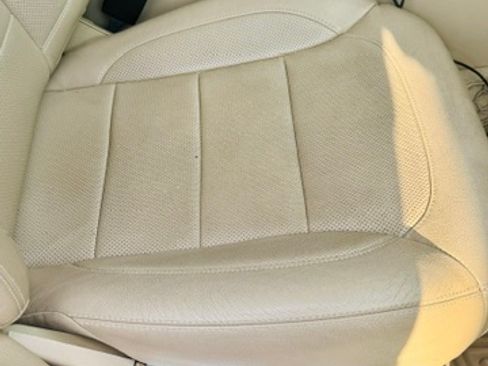 Used 2015 Mercedes-Benz GL 550 4MATIC image 16