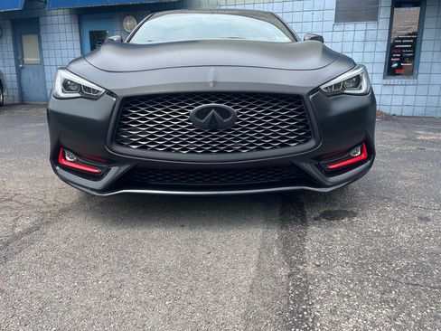 Used 2017 INFINITI Q60 Red Sport 400 image 5