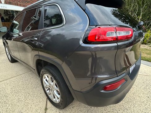 Used 2014 Jeep Cherokee Latitude w/ Comfort/Convenience Group image 5