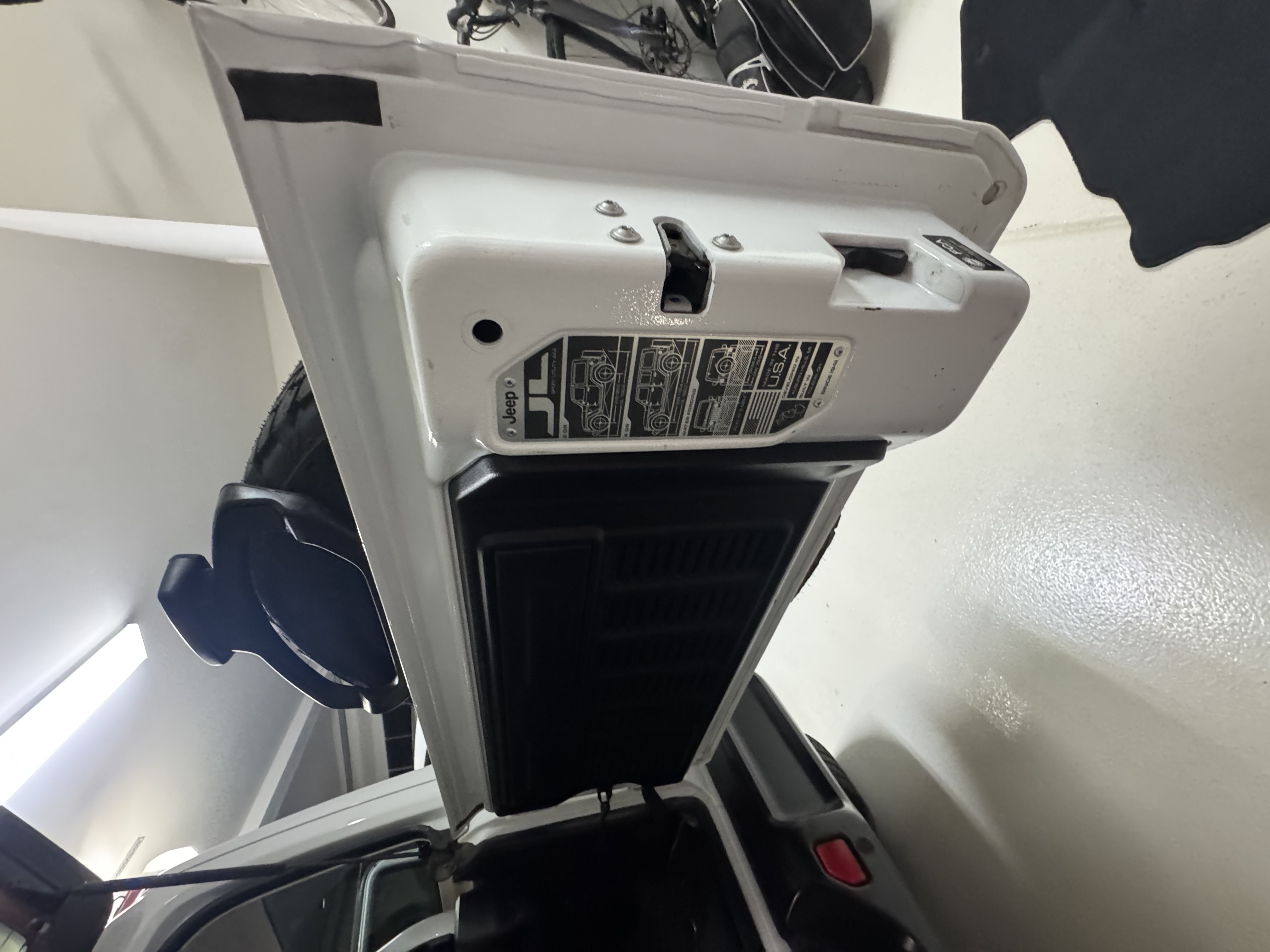 Used 2021 Jeep Wrangler Unlimited Sahara w/ LED Lighting Group AWD/4WD image 16