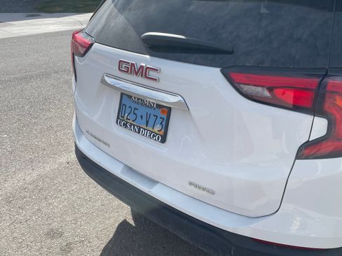 Used 2018 GMC Terrain SLE image 12