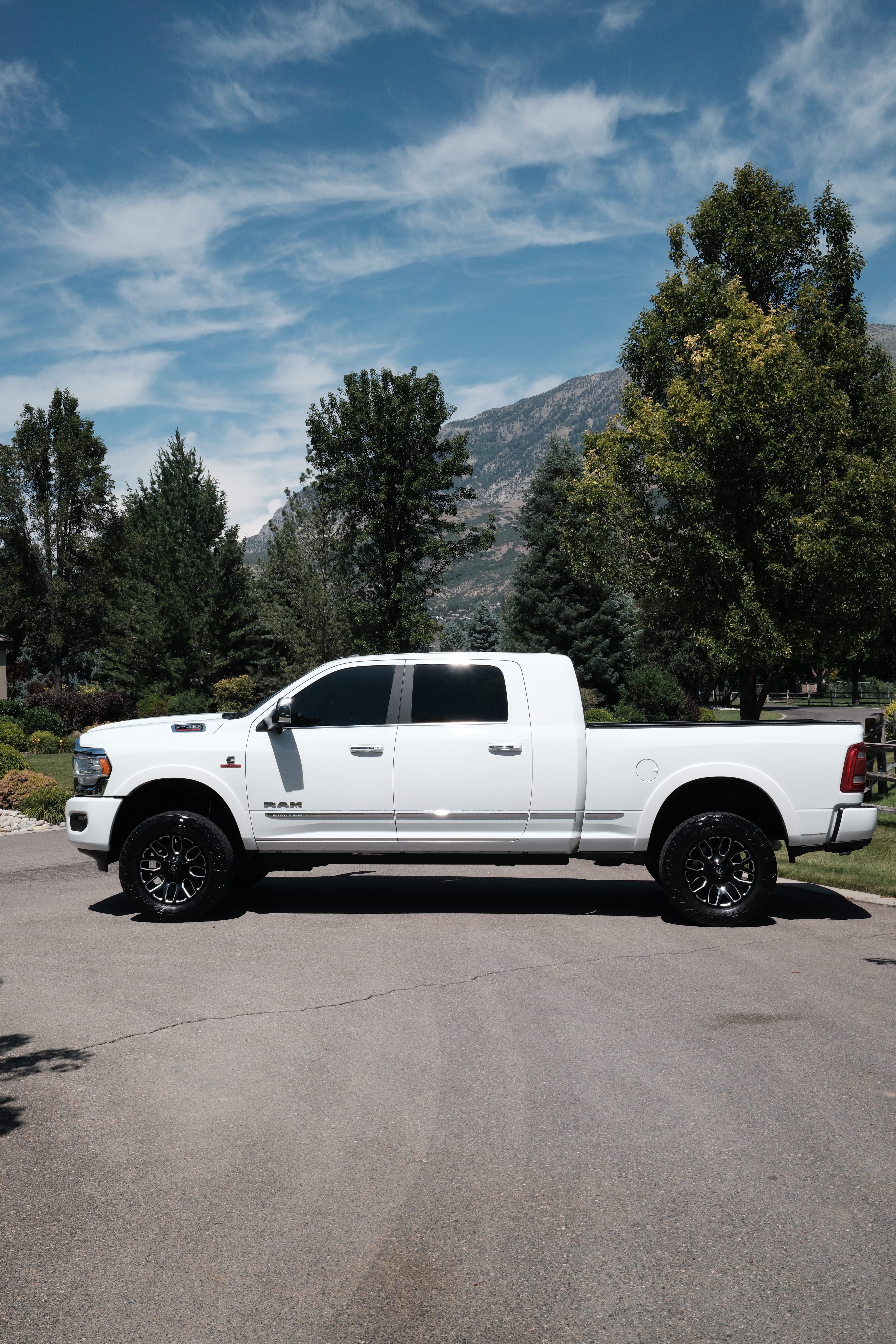 Used 2020 RAM 2500 Limited AWD/4WD image 4