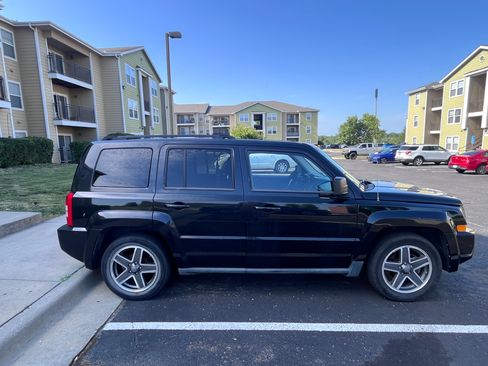Used 2010 Jeep Patriot Sport FWD image 6