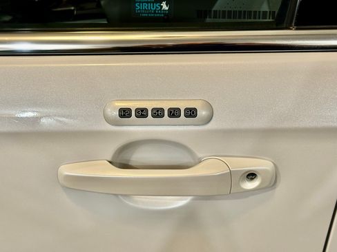 Used 2013 Ford Edge Limited image 28